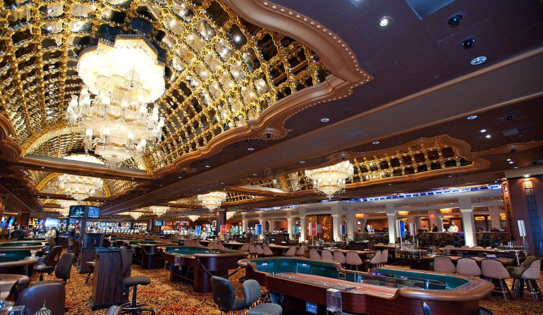 Игровой зал казино Trump Taj Mahal